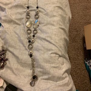 Paparazzi jewelry necklace with earrings